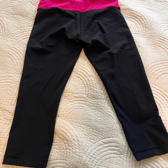 Lululemon Cropped Leggings - Picture 3 of 6